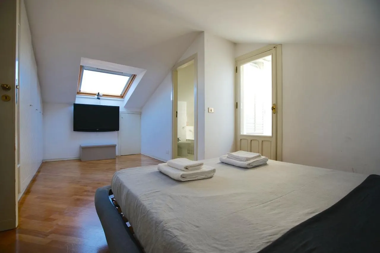 Design Apartment In City Center With Terrace 팔레르모