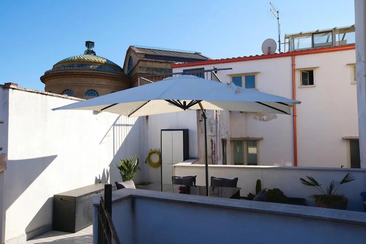 Design Apartment In City Center With Terrace 팔레르모