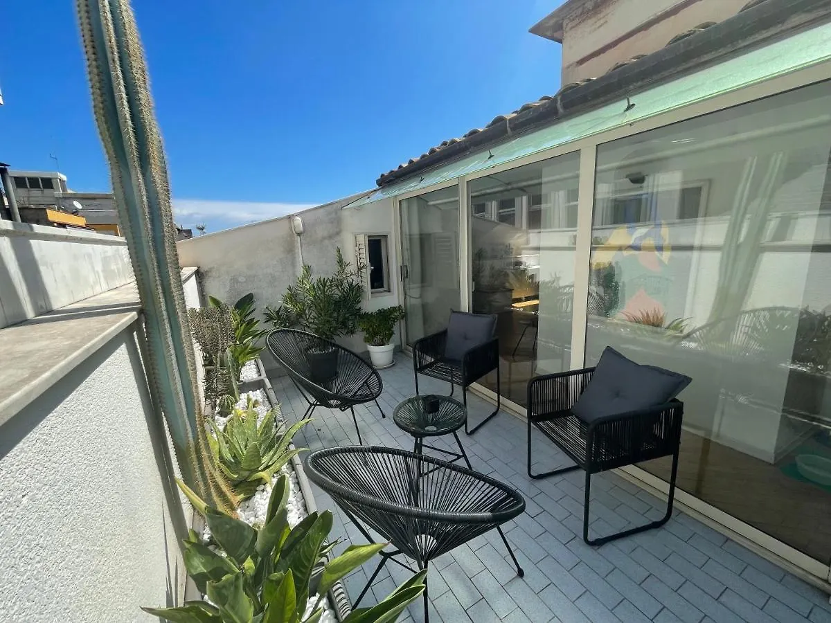 Design Apartment In City Center With Terrace 팔레르모